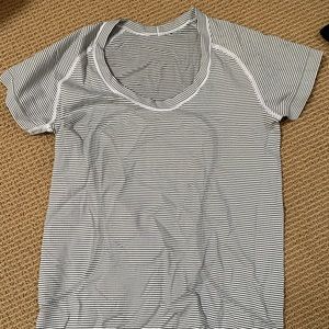 Stripped lululemon top